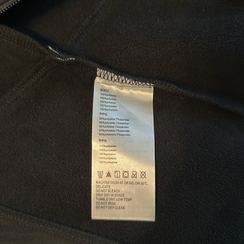 Baleaf Woman’s Thermal Jacket Black Size Small New - Picture 11 of 16